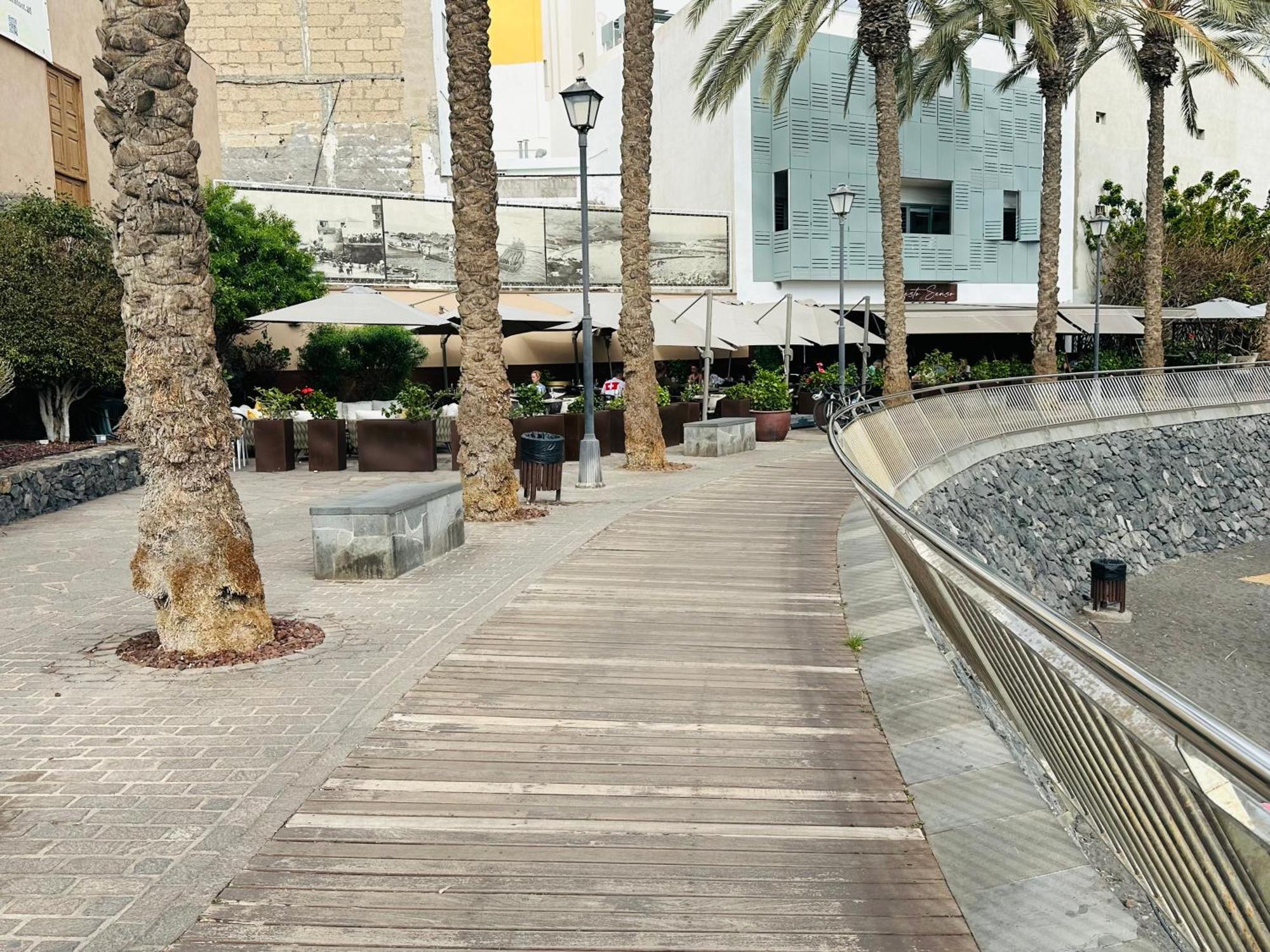 Apartamento Brisas Del Sur - Oasis Tenerife Sur ปลายา เด ซานฮวน ภายนอก รูปภาพ
